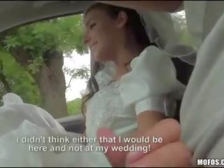 Amirah adara uz kāzu mielasts gown publisks netīras filma