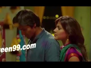 Teen99.com - indisk unge hunn reha spooning henne unge mann koron også mye i video