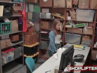 Shoplifting pavēlniece brooke bliss izpaužas fucked