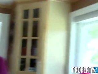 Propertysex - csábító bevállalós anyuka ingatlanügynök sets fel trágár otthon készült xxx film film -val ügyfél