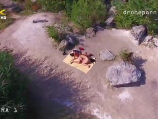 Naakt strand seks, voyeurs film ingenomen door een drone