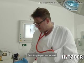 Hitzefrei pechugona rubia alemana mqmf follada por su profesor