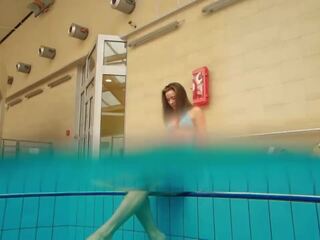 Provocative brunette Deniska underwater
