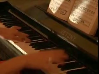 Реколта тийнейджър налагани с пръчки на на пиано, безплатно x номинално клипс 13