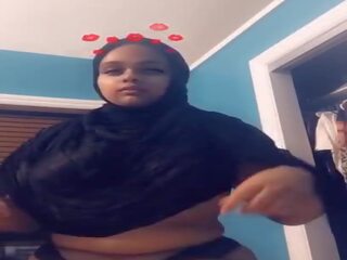 Gjoksmadhe paki vajzë zainab, falas iphone youjizz pd seks video 34