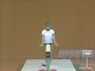 Corina - toppløs gymnastics