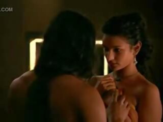 הידי שחקנית indira verma יש ל שלה עירום תחת ליקק ב סרט