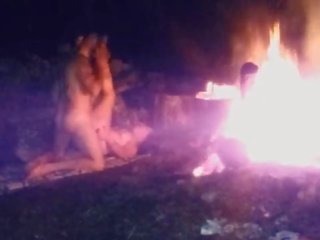Geç gece bonfire ipek