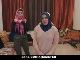 حميم - خجول قليل التجربة poonjab الفتيات اللعنة في هم hijabs