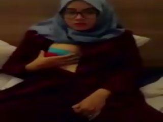 Hijab fete solo masturbare mea niece, x evaluat film 76